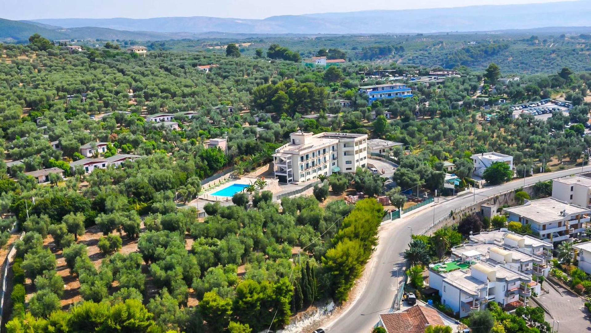 Club Touring Beach Hotel Rodi Garganico Exterior foto